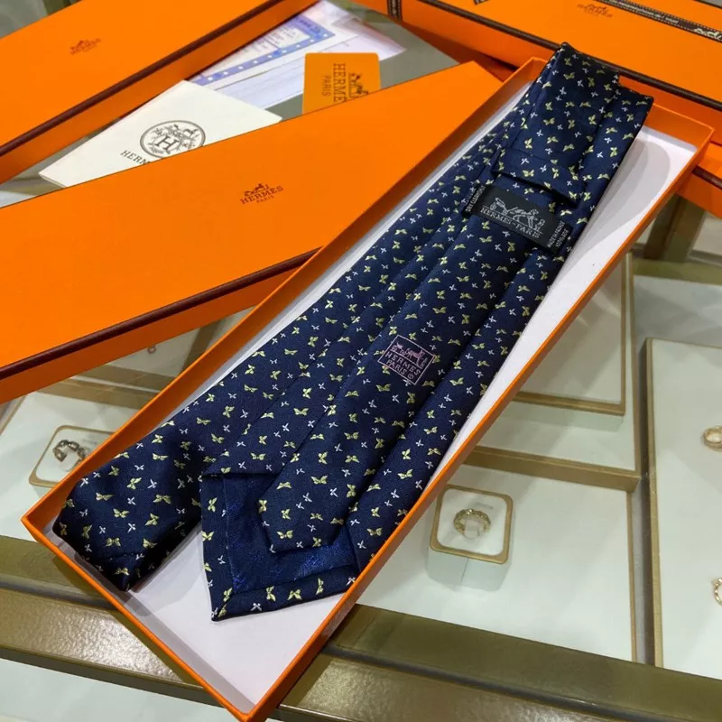 Rep FASH TIES Tie 2210WH0213 0113