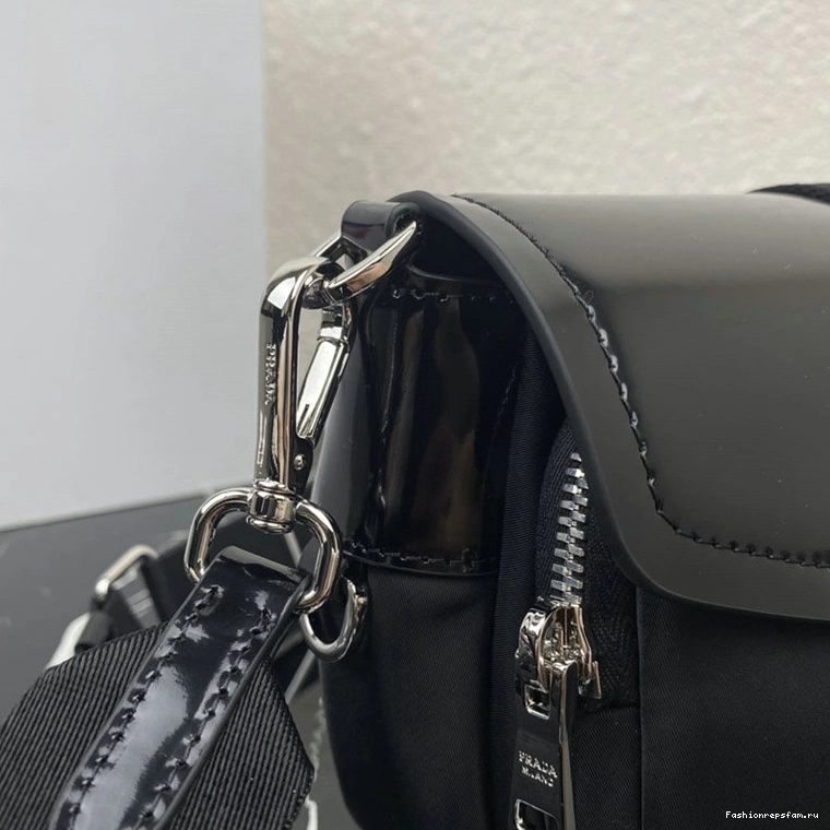 FASH 2104DJ0013 Prada Bags 0222