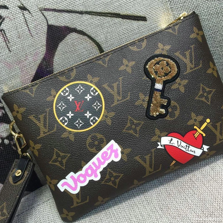 FASH 19T1L0319 LOUIS VUITTON Bags 0227