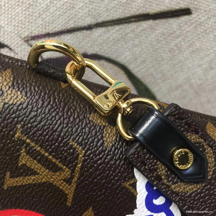 FASH 19T1L0319 LOUIS VUITTON Bags 0227