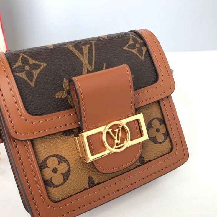 FASH Bags LOUIS VUITTON 19B570256 0224