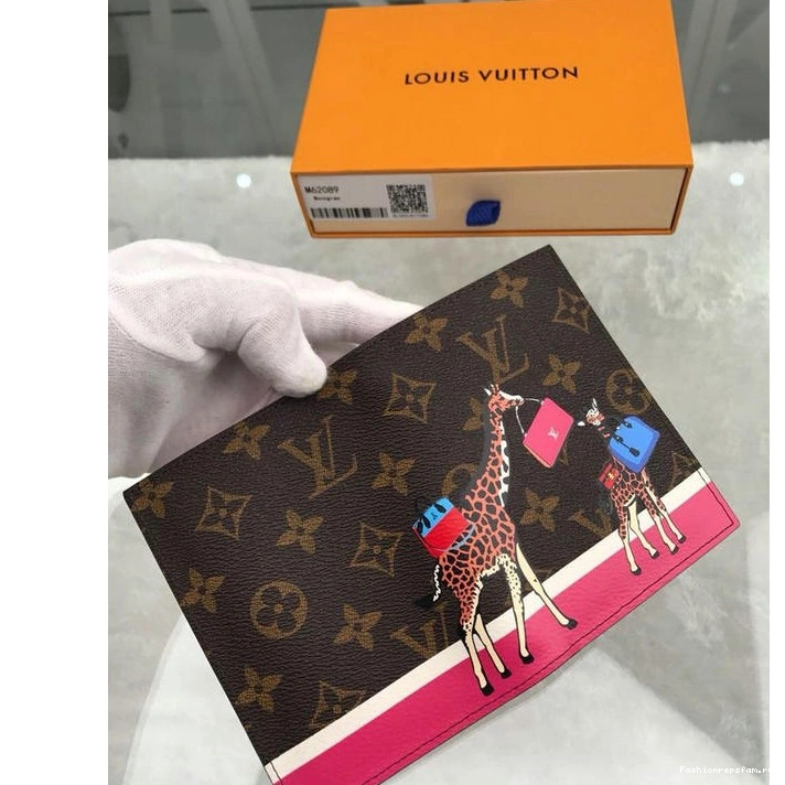 FASH 19T1L0409 LOUIS VUITTON Bags 0221