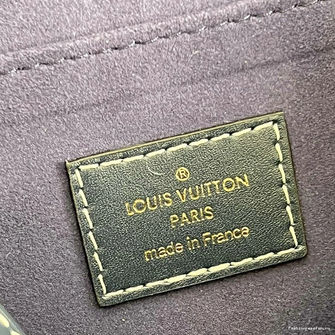 FASH Bag 2201YA0004 LOUIS VUITTON 0318