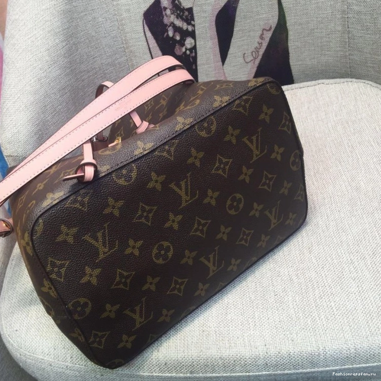 FASH LOUIS VUITTON 19B570402 Bags 0317